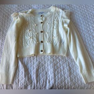 Super cute sweater, never worn